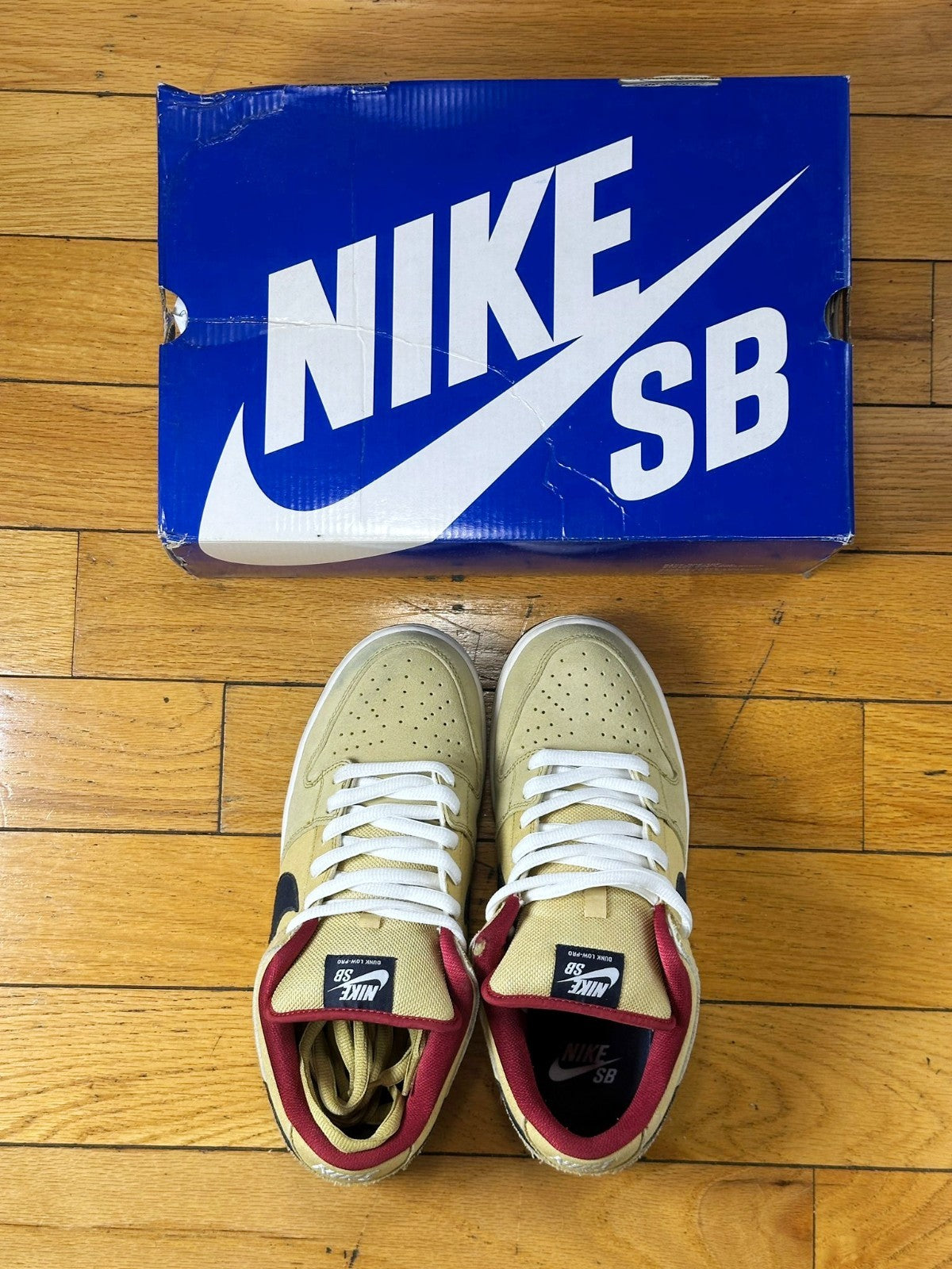 💥 RARE SB!💥 Nike SB Gold Dust Dunk low (only 2 pairs online anywhere!) pro box